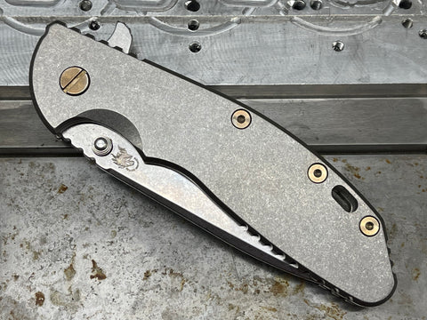 Hinderer XM Series Smooth Ti scale